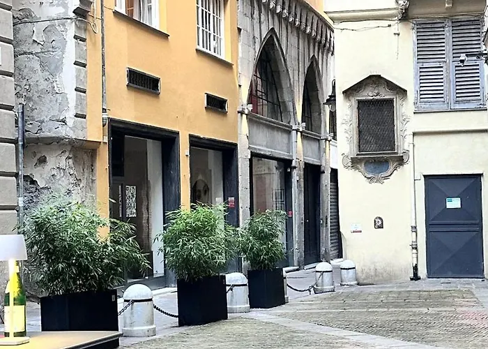 Jack'sapartment 100macquario *